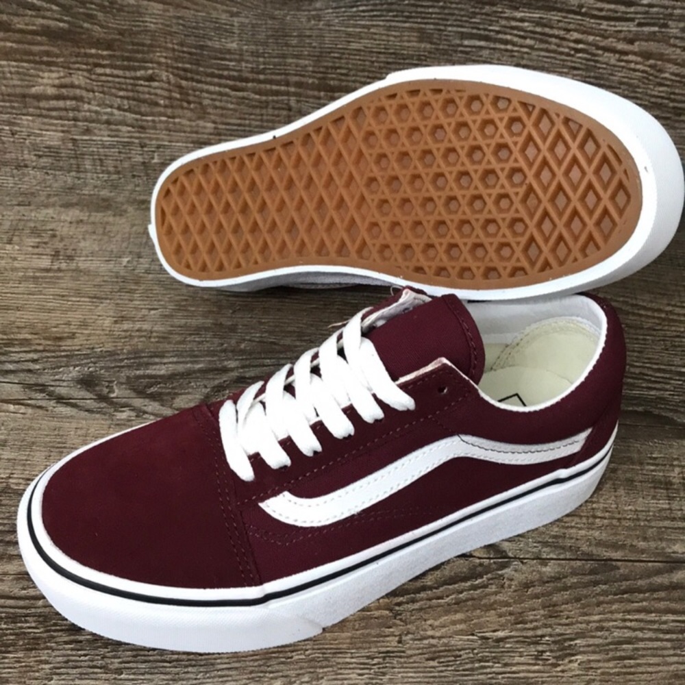 Van {shoes}